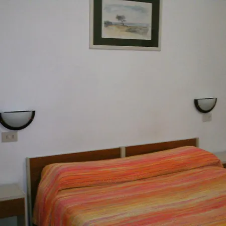 Hotel Cavour Self Check-in *