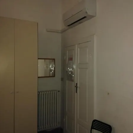 Hotel Cavour Self Check-in *