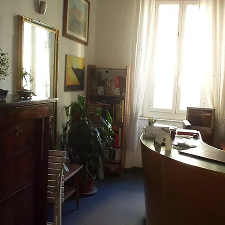 Hotel Cavour Self Check-in Livorno