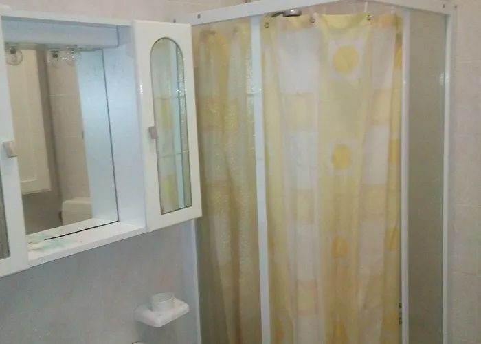 Cavour Self Check-in Hotell Livorno