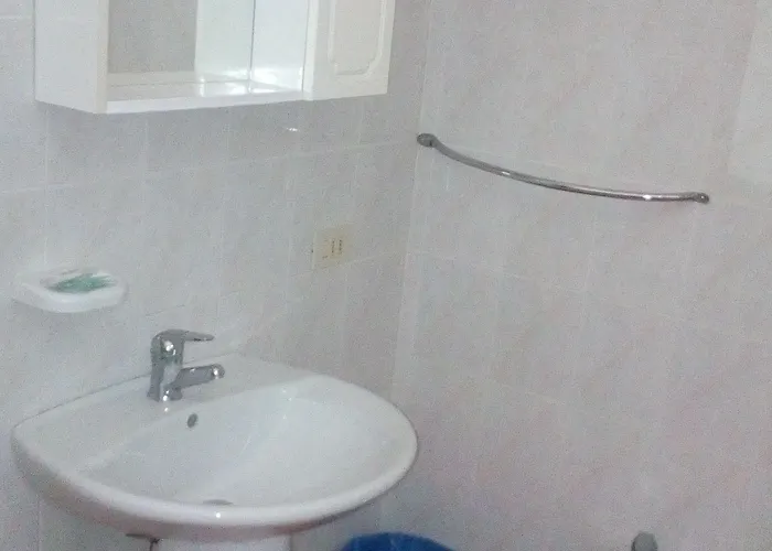 Cavour Self Check-in Livorno